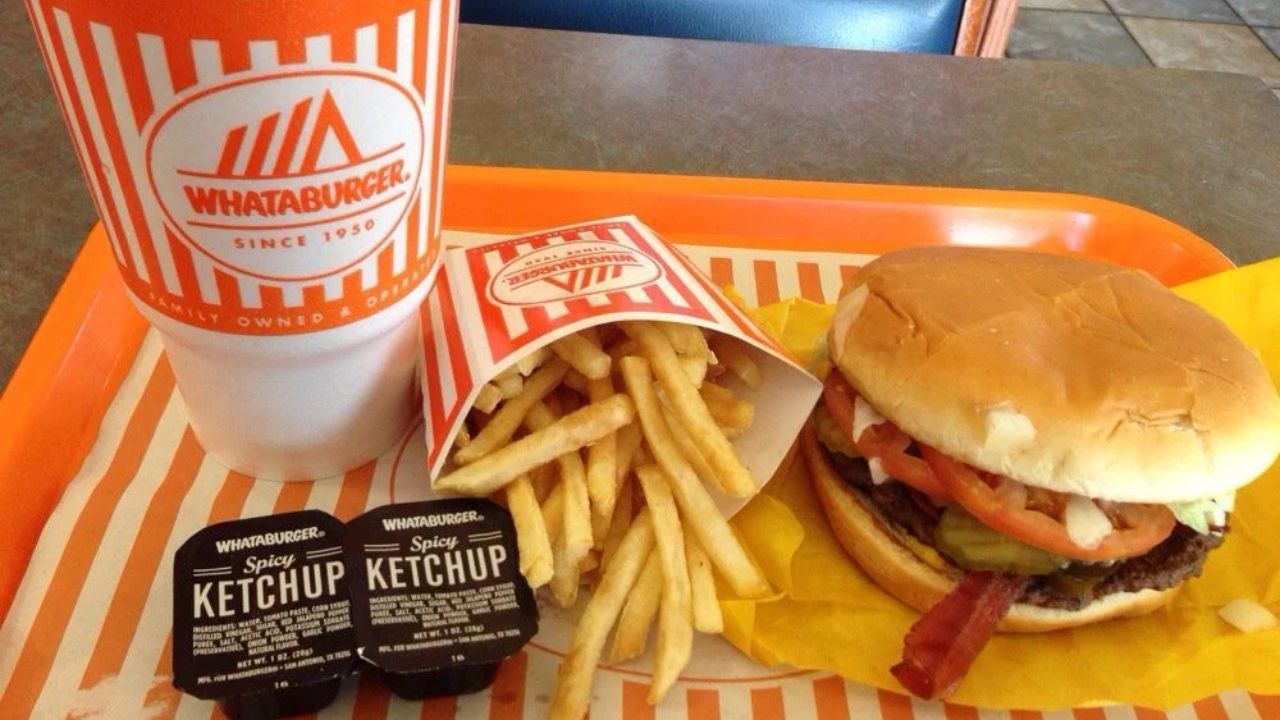 Does whataburger serve lunch in the morning