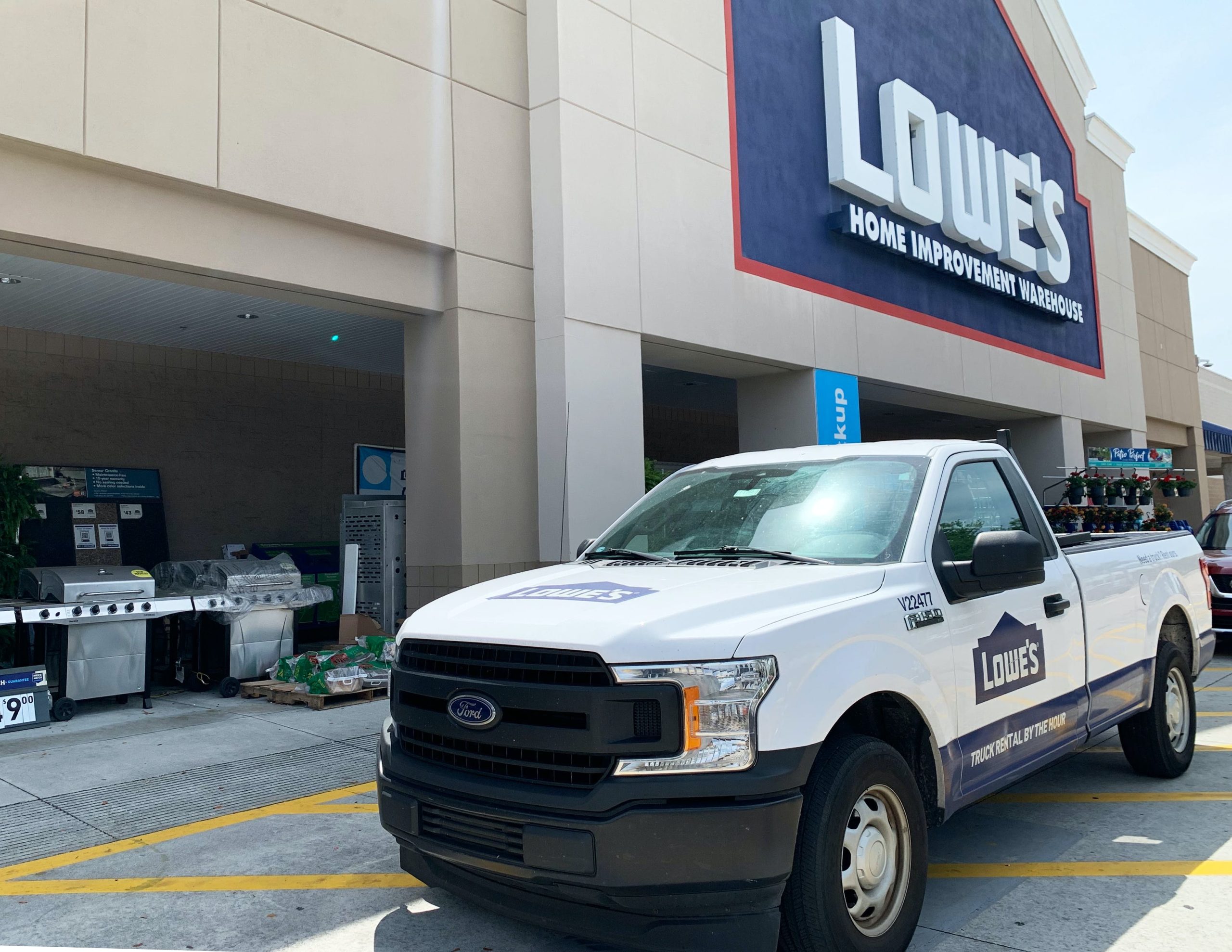 lowes truck rentals rates