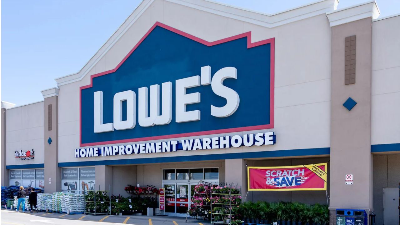 What is Lowes Competitive Advantage