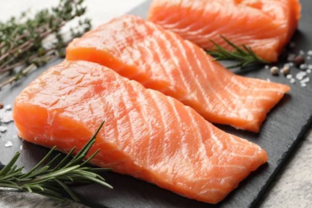 how to remove skin from salmon