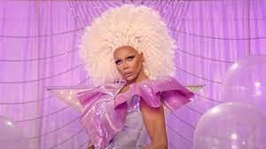 How tall is RuPaul