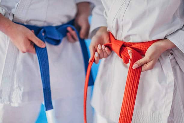 How to Tie a Karate Belt: Empowering Steps in Martial Arts Discipline ...