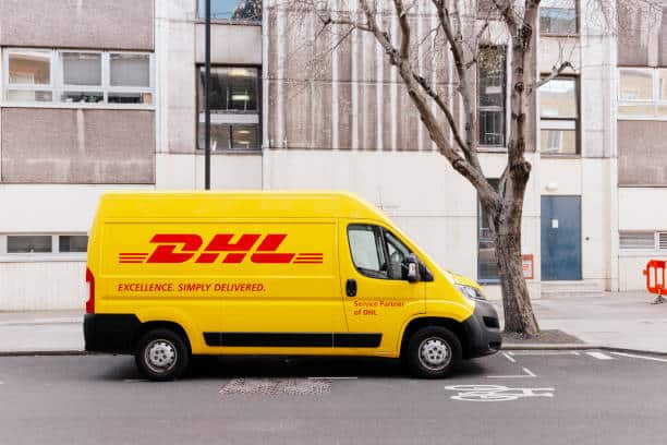 do dhl deliver at night