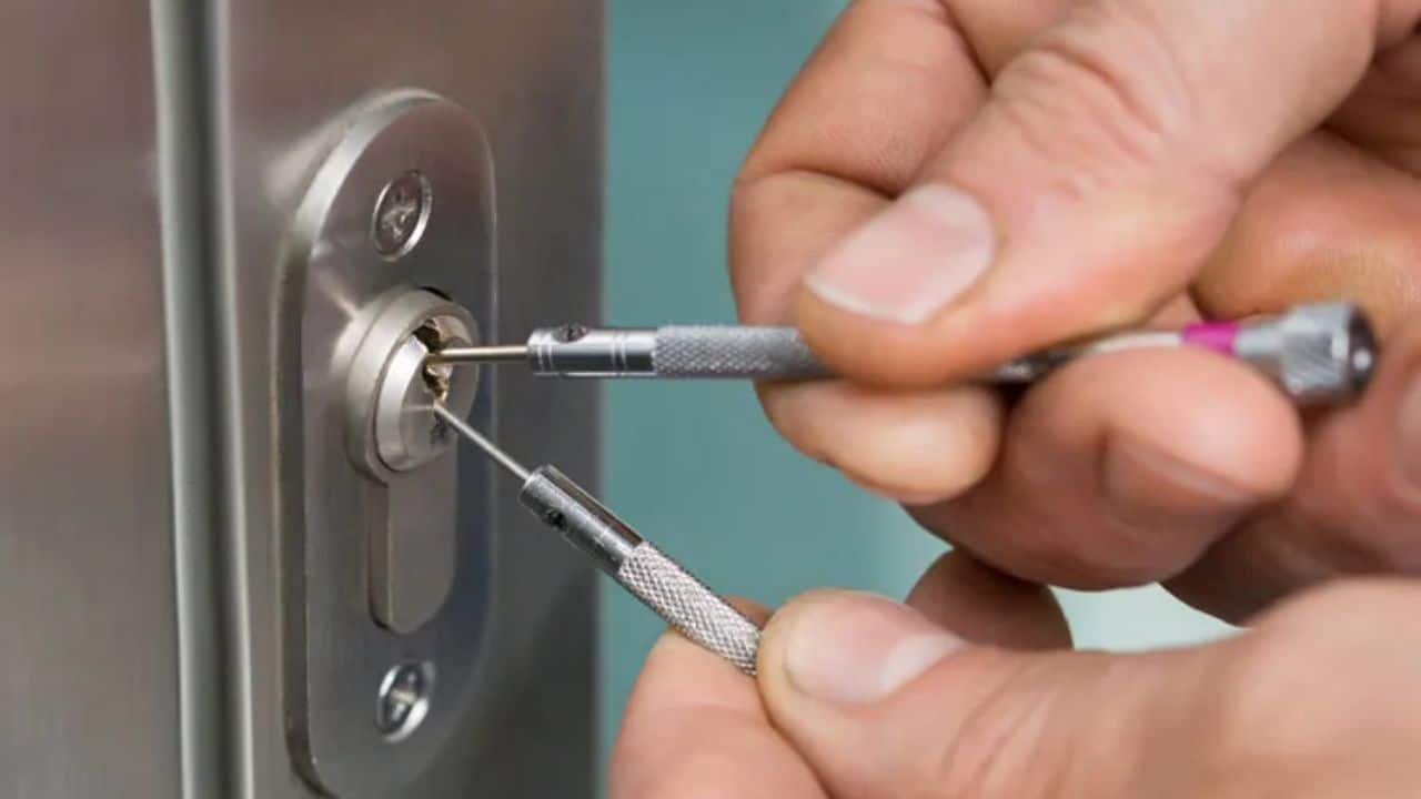 how to open a lock