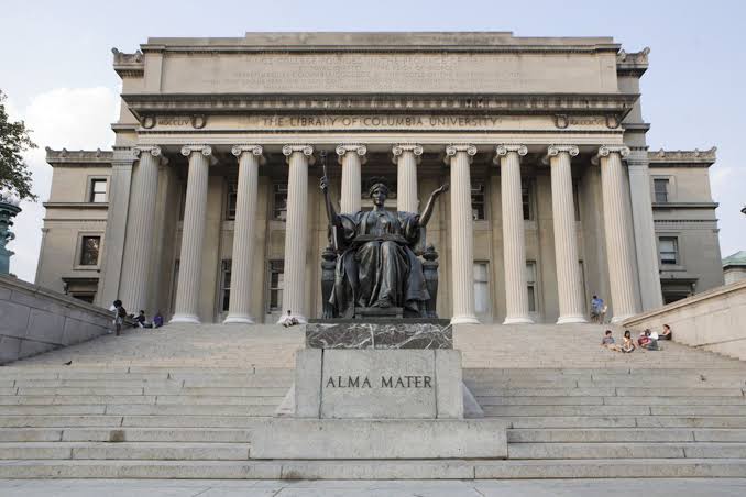 Bolsa de estudos da Universidade de Columbia para alunos deslocados