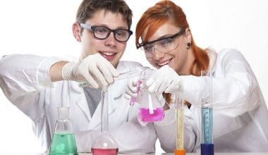 dünyanın en iyi kimya kolejleri veya kimya okulları
