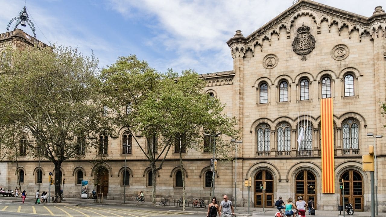Best universities in Barcelona