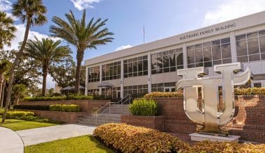 University-of-Tampa-Scholarships
