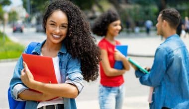 Scholarships for Cape Verde students in France