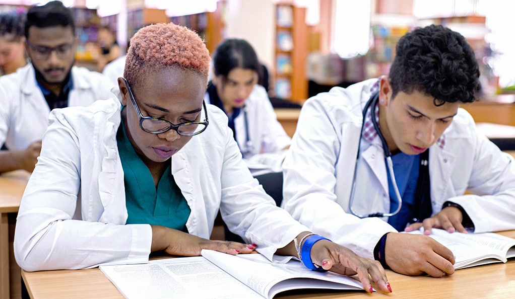 medical-scholarships-nigerian-students-study-abroad