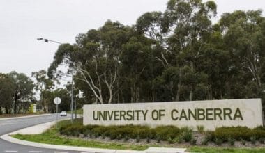 universities in Canberra