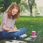 Clases universitarias gratuitas de verano en línea