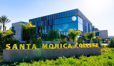 سانتا مونیکا میں 10 بہترین کالج