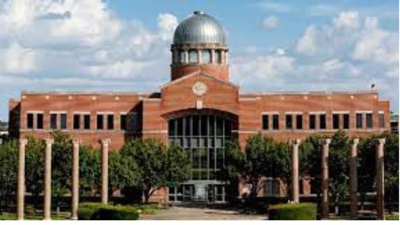 Houston Baptist University review