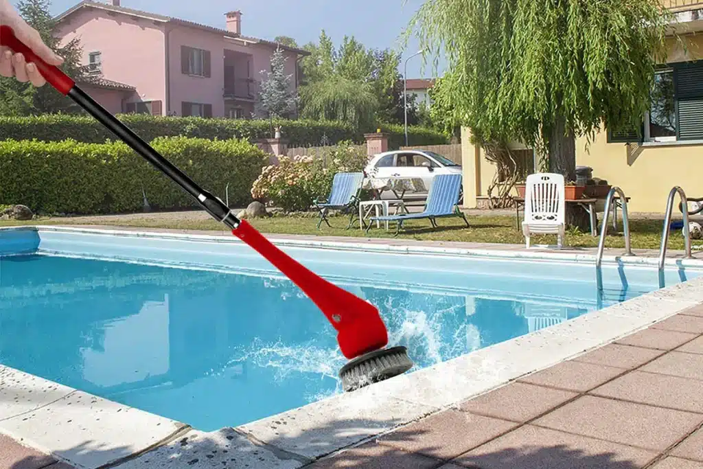 Maintainance for Pool: Using Pool Scrubber
